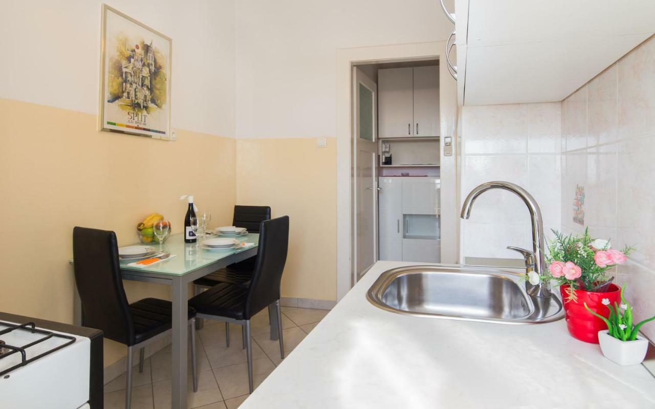 King'S View Apartment Сплит Экстерьер фото